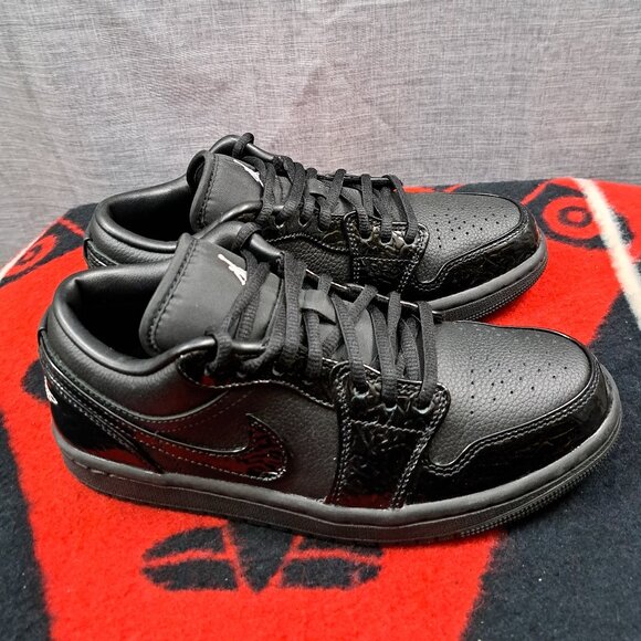Size 7 Women Nike Women's Air Jordan 1 Low SE Black Croc HJ7743 010 - Picture 2 of 13